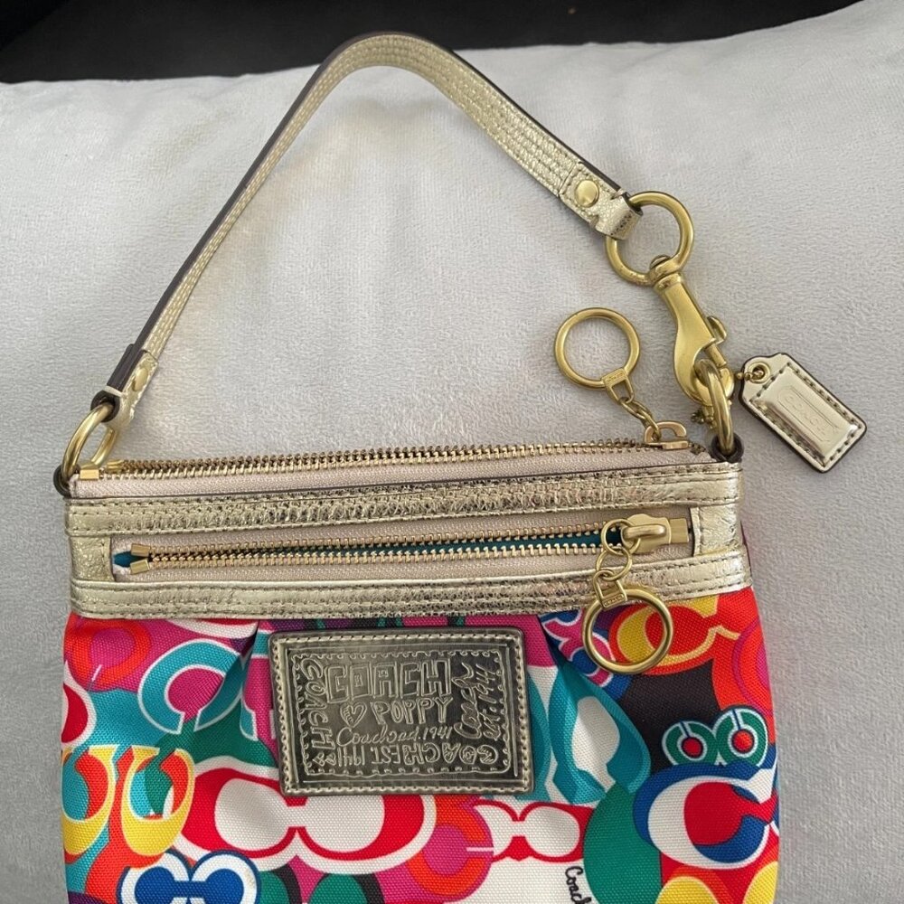 Coach Poppy Graffiti Double Entry Wristlet w Hang Tag Excellent Condition - Picture 2 of 3